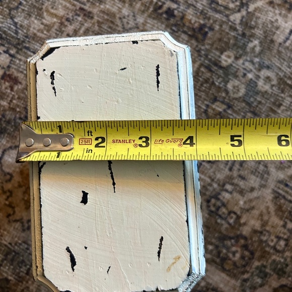 Small decor table - Picture 5 of 5